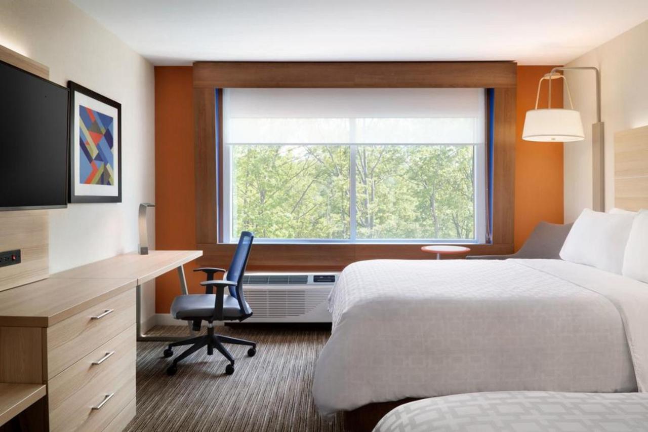 Express & - By Ihg