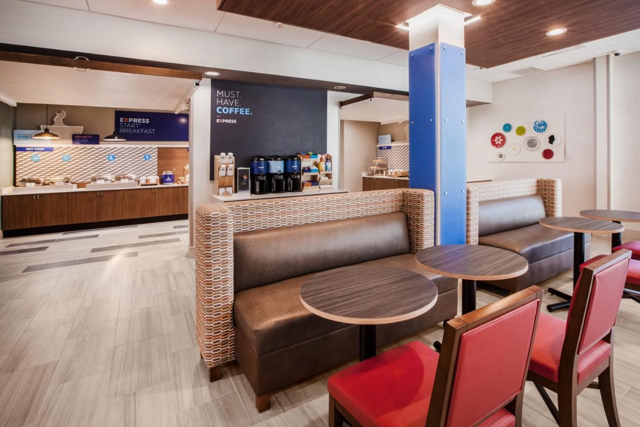 Holiday Express & - By Ihg Hotel Abingdon
